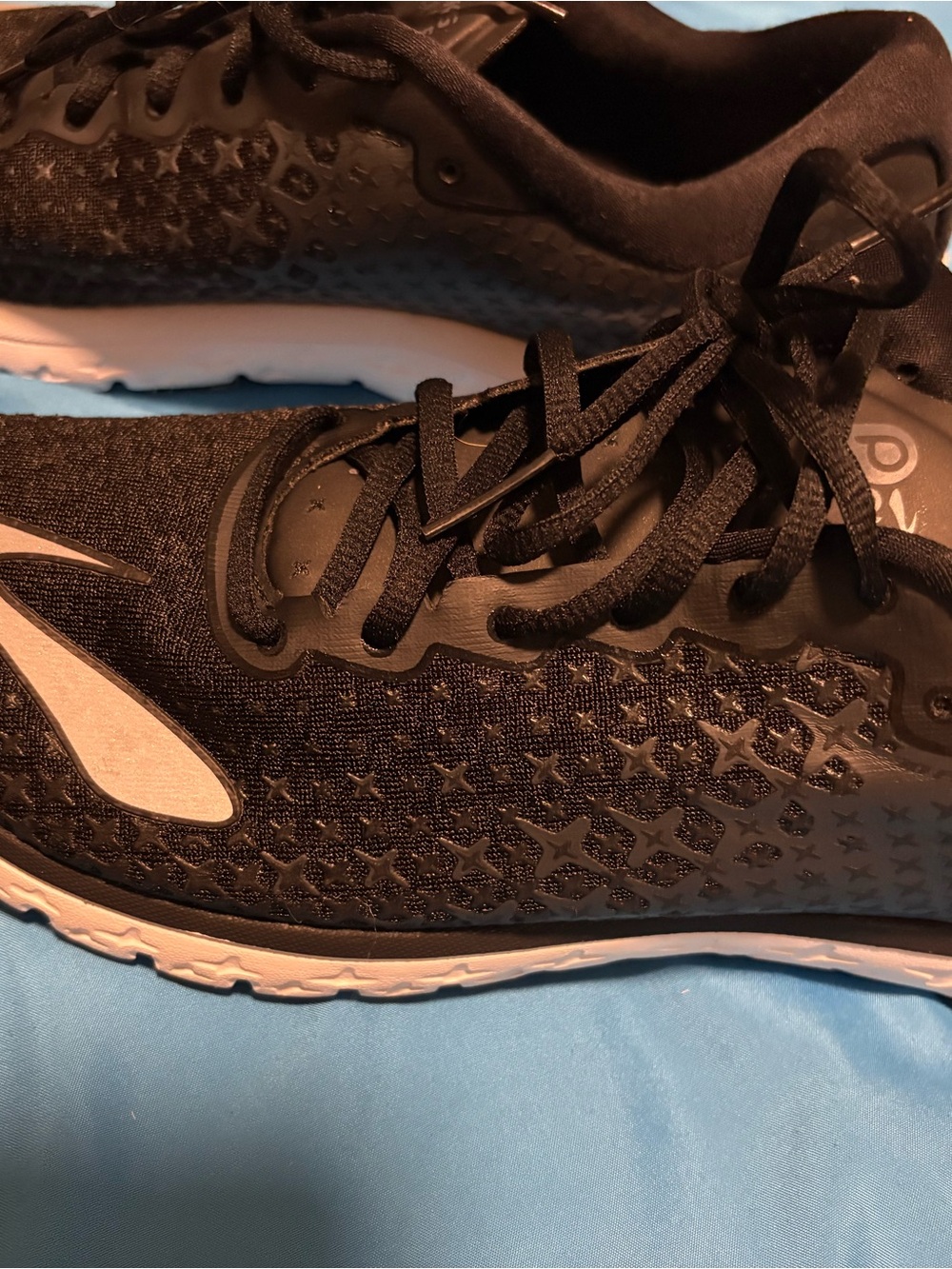Brooks Men's Black and White Athletic Running Shoes